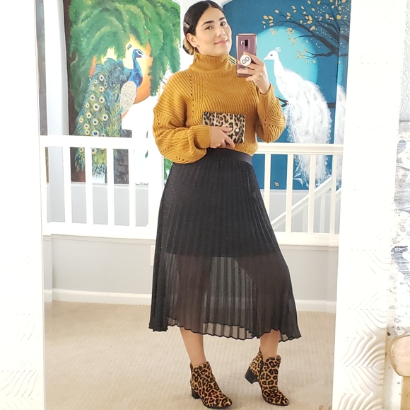 LC Lauren Conrad Dresses & Skirts - Lauren Conrad Pleaded Sheer Midi Polka Dot Skirt